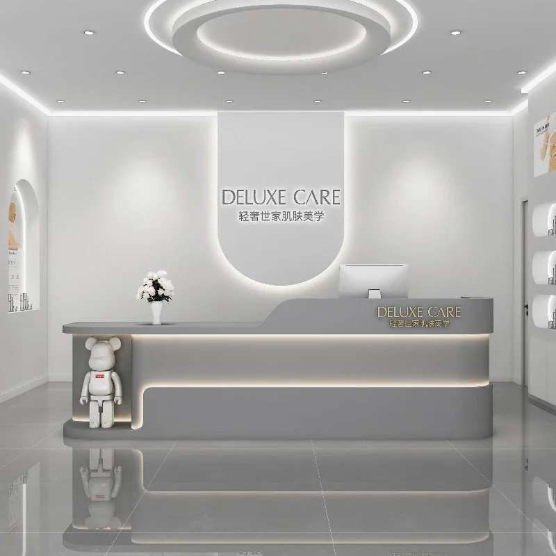 # طاولة مكياج عصرية، منصة استق - مراجعة Beauty Makeup Institute وسعره