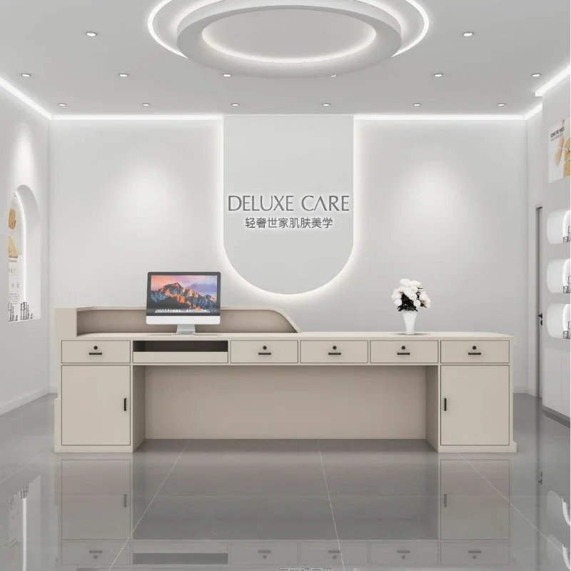 طاولة مكياج عصرية، منصة لمعهد  - مراجعة Beauty Makeup Institute وسعره