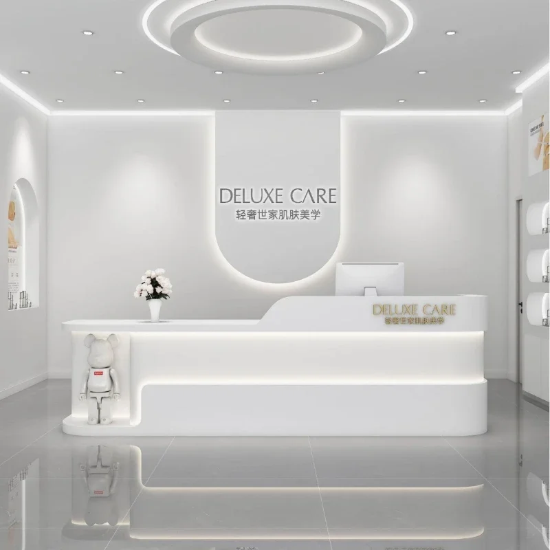 طاولة مكياج عصرية، منصة لمعهد  - مراجعة Beauty Makeup Institute وسعره
